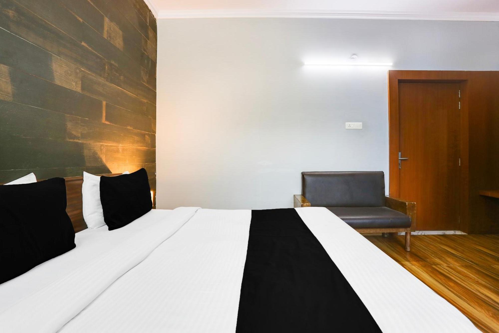 Super Collection O Bhiwadi Hotel Ngoại thất bức ảnh