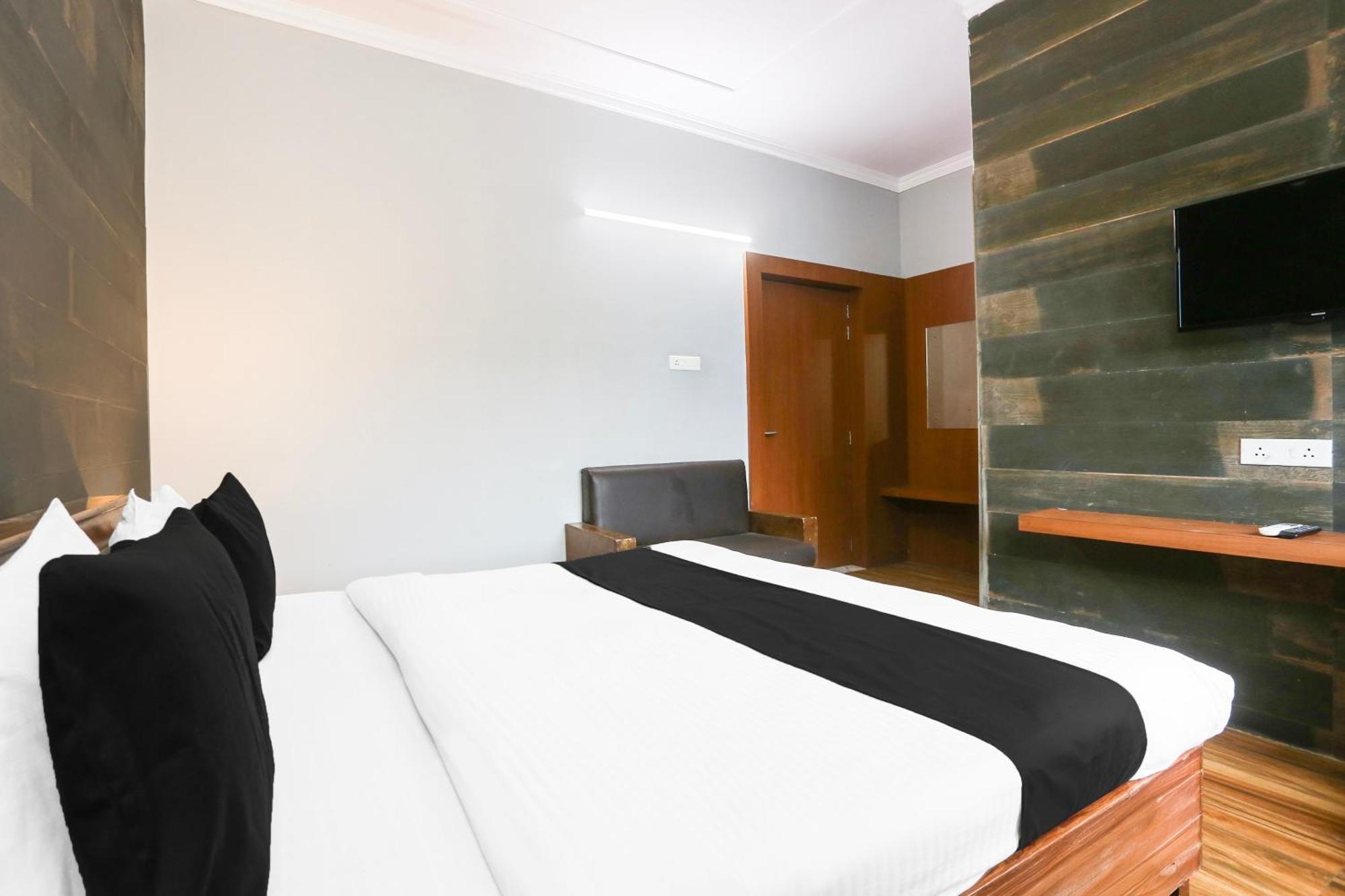 Super Collection O Bhiwadi Hotel Ngoại thất bức ảnh