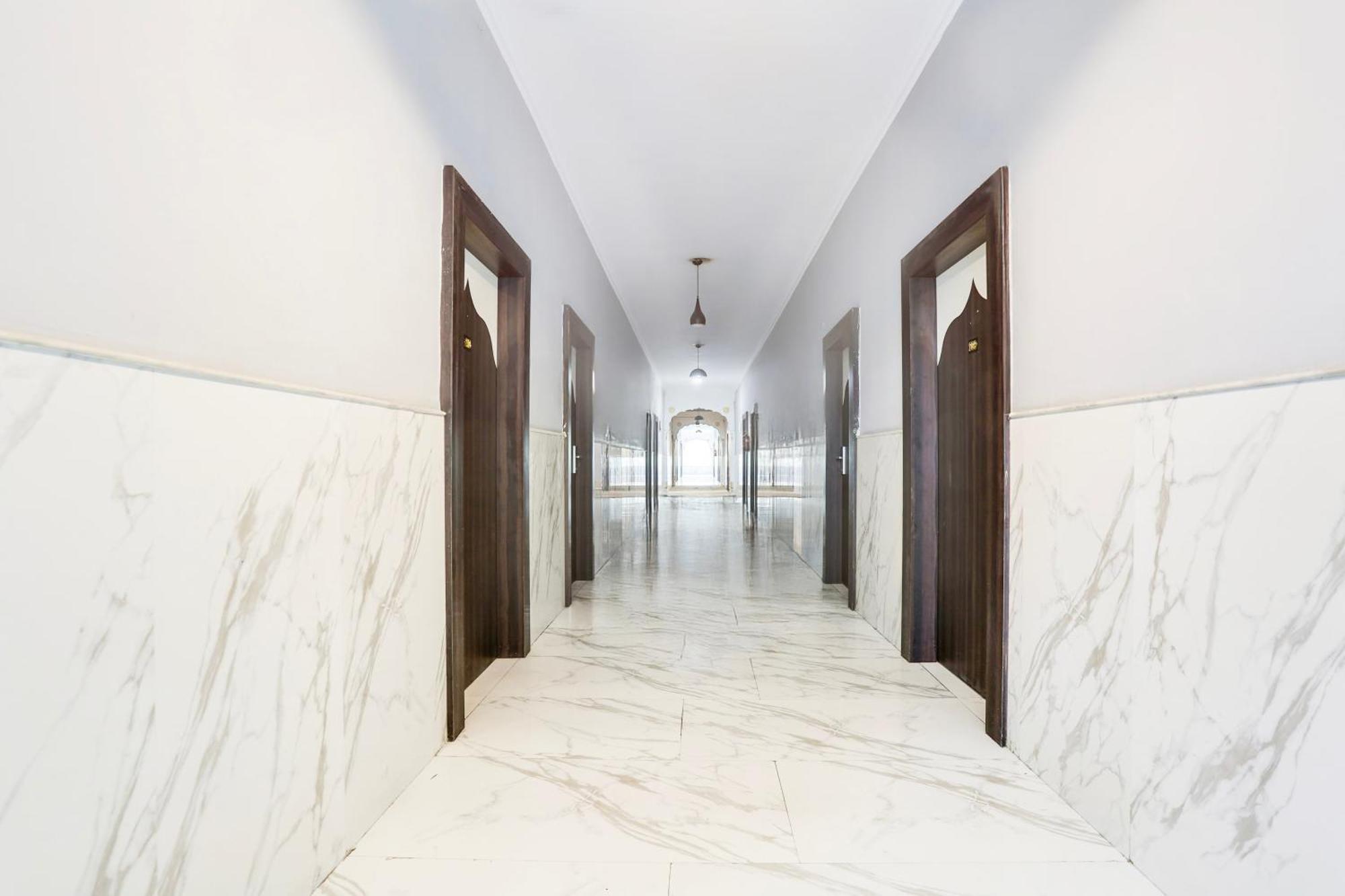 Super Collection O Bhiwadi Hotel Ngoại thất bức ảnh